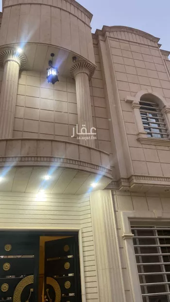 فيلا للبيع في شارع شعران, حي إشبيلية, مدينة الرياض, منطقة الرياض صورة 3
