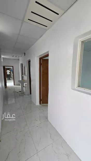 أخرى في الحبيل ، رجال المع