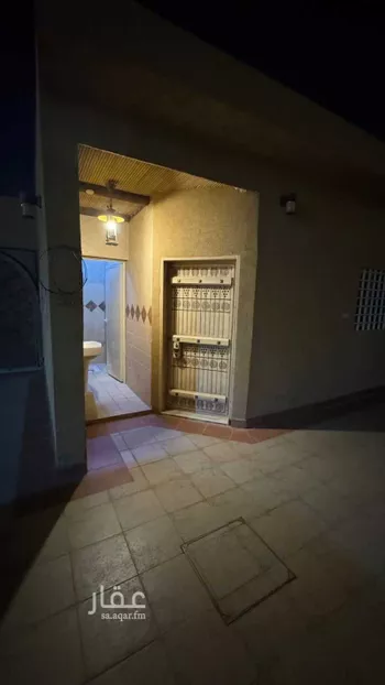 فيلا للبيع في شارع يزيد بن الأسود, حي بدر, مدينة الرياض, منطقة الرياض صورة 2