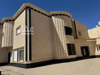 فيلا للبيع في شارع ابو عمرو الشيباني, حي المطار, مدينة المجمعه, منطقة الرياض صورة 3