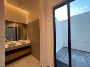 دور للبيع في شارع الشرق, حي الجنادرية, مدينة الرياض, منطقة الرياض صورة 5