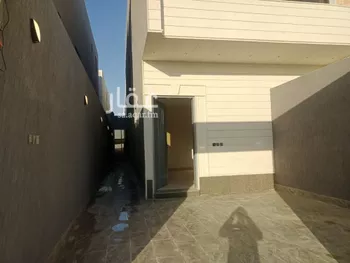 دور للبيع في شارع أحمد بن حرب, حي بدر, مدينة الرياض, منطقة الرياض صورة 5
