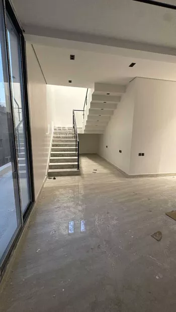 دور للبيع في شارع المديني, حي الأندلس, مدينة الرياض, منطقة الرياض صورة 3