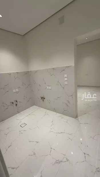 فيلا للبيع في شارع عمران بن أبي عمر, حي المهدية, مدينة الرياض, منطقة الرياض صورة 2
