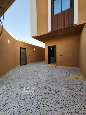 دور للبيع في شارع شهاب الدين القلقشندي, حي عكاظ, مدينة الرياض, منطقة الرياض صورة 2