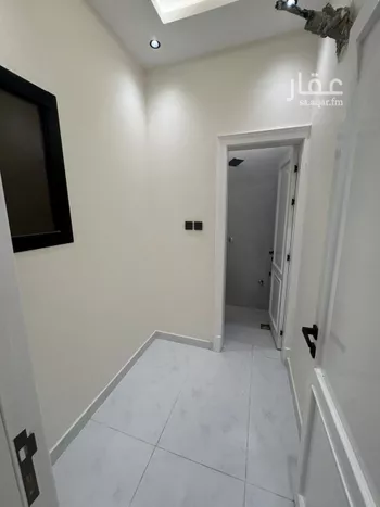 شقة للبيع في شارع قدامه بن جعفر, حي الرحاب 2, مدينة جازان, منطقة جازان صورة 5