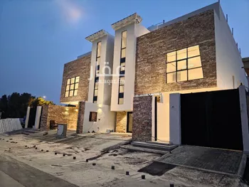 دور للبيع في شارع ابي عبدالله العسقلاني, حي بدر, مدينة الرياض, منطقة الرياض