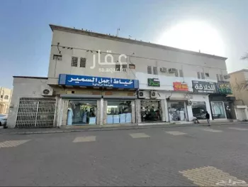 عمارة للبيع في شارع المثنى بن حارثة ، حي الشفا ، الرياض ، منطقة الرياض