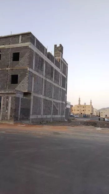 عمارة للبيع في شارع فلان ابن شراحبيل, حي ورقان, مدينة المدينه المنوره, منطقة المدينة المنورة صورة 3