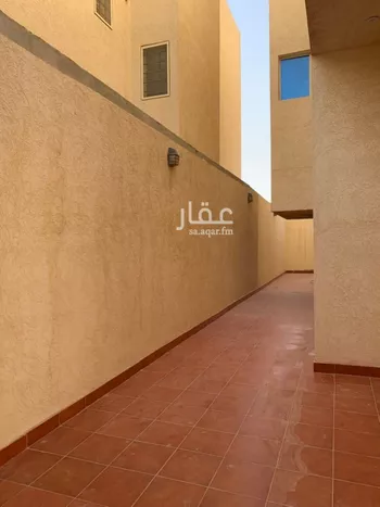 فيلا للإيجار في شارع رقم 407, حي ظهرة لبن, مدينة الرياض, منطقة الرياض صورة 2