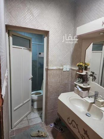 فيلا للبيع في شارع الربيع بن اياس, حي العزيزية, مدينة الدمام, المنطقة الشرقية صورة 3