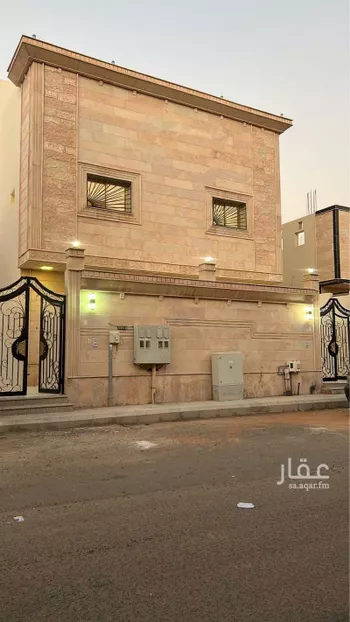 عمارة للبيع في شارع عبدالوهاب ابن عيسى الفارسي, حي الرانوناء, مدينة المدينه المنوره, منطقة المدينة المنورة