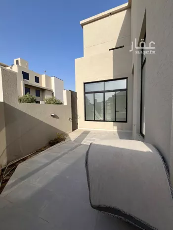 فيلا للبيع في شارع أحمد بن الحسن الأنصاري, حي المهدية, مدينة الرياض, منطقة الرياض صورة 2