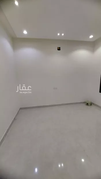 دور للبيع في شارع الحارث الظفري, حي العريجاء الغربي, مدينة الرياض, منطقة الرياض صورة 2