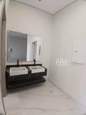 فيلا للبيع في شارع بشري الجبرتي الشافعي, حي العوالي, مدينة الرياض, منطقة الرياض صورة 4