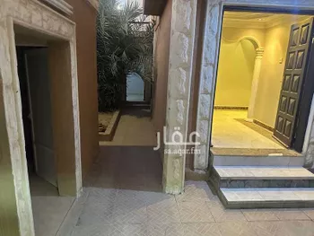 فيلا للبيع في شارع ابن سراج العدل, حي الربوة, الرياض