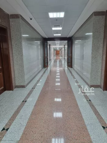 مكتب تجاري للإيجار في شارع اسحاق بن ابراهبم ، حي الغدير ، الرياض ، منطقة الرياض صورة 3