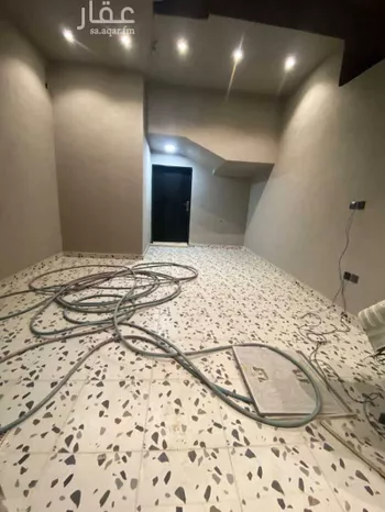 دور للبيع في شارع إبرهيم بن علي العياشي, حي بدر, مدينة الرياض, منطقة الرياض صورة 2