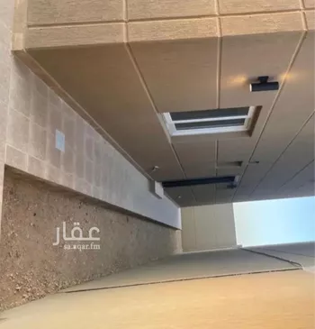 فيلا للبيع في شارع احمد بن المنادي, حي مطار الملك خالد الدولي, مدينة الرياض, منطقة الرياض صورة 3