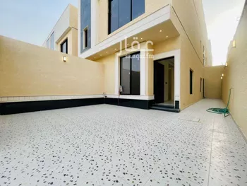 فيلا للبيع في شارع حميدة الإبراهيمي, حي العوالي, مدينة الرياض, منطقة الرياض صورة 2
