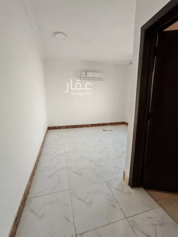فيلا للإيجار في شارع ابن رشيد الفهري, حي العوالي, مدينة الرياض, منطقة الرياض صورة 2