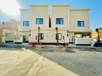 فيلا للبيع في شارع الميفا, حي ظهرة لبن, مدينة الرياض, منطقة الرياض