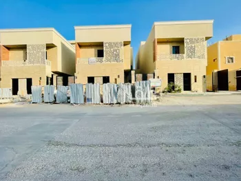 فيلا للبيع في شارع السيل الكبير, حي المهدية, مدينة الرياض, منطقة الرياض صورة 2