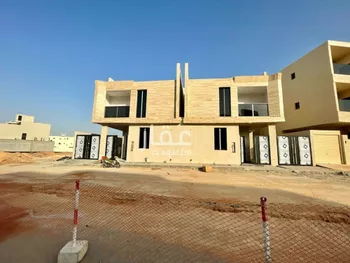 فيلا للبيع في شارع أبي محمد الأكفاني, حي المهدية, مدينة الرياض, منطقة الرياض