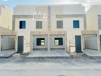 دور للبيع في شارع الجارود السلمي, حي عكاظ, مدينة الرياض, منطقة الرياض صورة 2