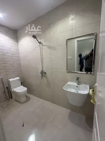 شقة للإيجار في شارع الشيخ عثمان بن ابراهيم الحقيل, حي الملك فهد, مدينة الرياض, منطقة الرياض صورة 3