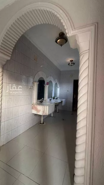 فيلا للبيع في شارع عمر بن الخطاب, حي النهضة, مدينة بريده, منطقة القصيم صورة 2