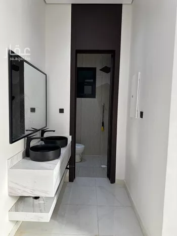 فيلا للبيع في شارع سلطان قابوس, حي المعيزيلة, مدينة الرياض, منطقة الرياض صورة 3