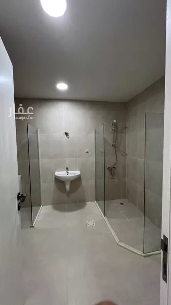فيلا للإيجار في شارع الامير فيصل بن بندر بن عبدالعزيز الفرعي ، حي مطار الملك خالد الدولي ، الرياض ، منطقة الرياض صورة 5
