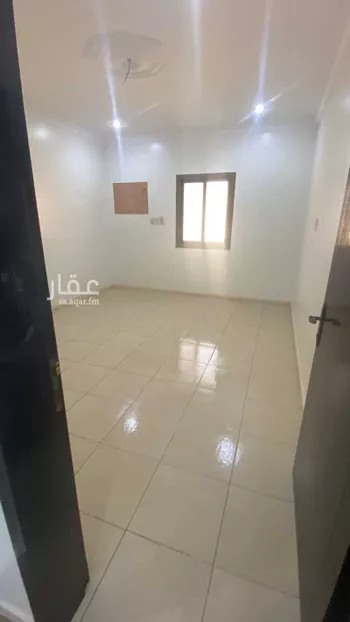 شقة للبيع في شارع المثنى العبدي, حي الصواري, مدينة القطيف, المنطقة الشرقية صورة 2