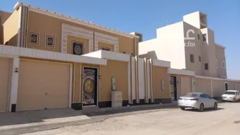 فيلا للبيع في شارع إسحاق بن مخلد, حي عكاظ, مدينة الرياض, منطقة الرياض