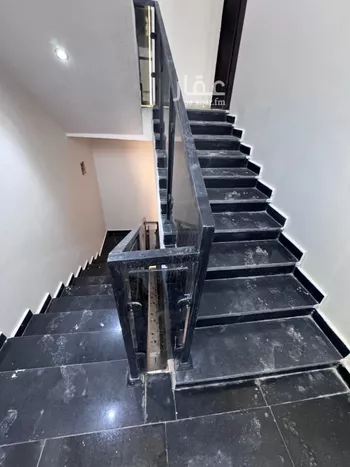 دور للبيع في شارع احمد بن جعفر القفطي, حي العوالي, مدينة الرياض, منطقة الرياض صورة 3