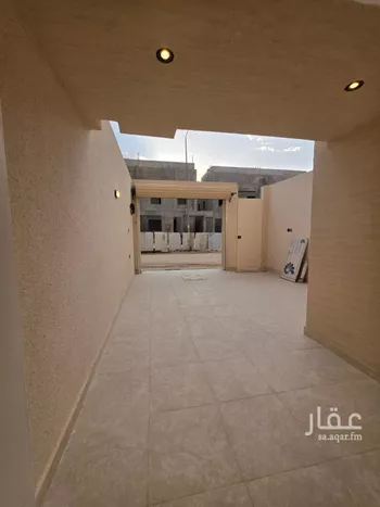 دور للبيع في شارع حامد عبدالحفيظ, حي عكاظ, مدينة الرياض, منطقة الرياض صورة 5
