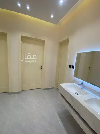 دور للبيع في شارع الزبيريه, حي عكاظ, مدينة الرياض, منطقة الرياض صورة 2