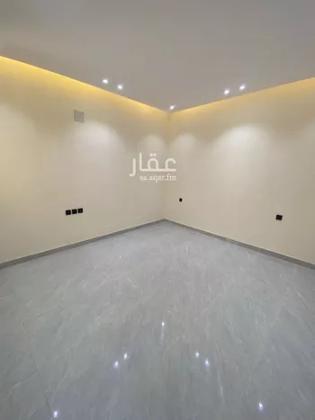 دور للبيع في شارع الزبيريه, حي عكاظ, مدينة الرياض, منطقة الرياض صورة 2