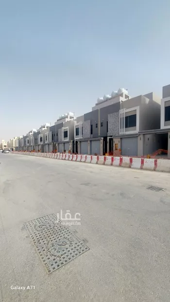 دور للبيع في شارع عماد الدين بن النحاس, حي بدر, مدينة الرياض, منطقة الرياض