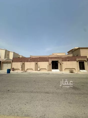 بيت للبيع في شارع احمد بن حنبل ، حي الدوحة الشمالية ، الظهران ، الدمام