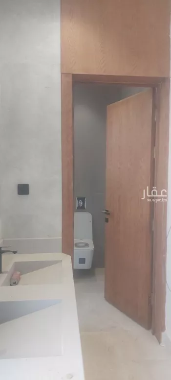 دور للبيع في شارع ديراب , حي عكاظ, مدينة الرياض, منطقة الرياض صورة 5