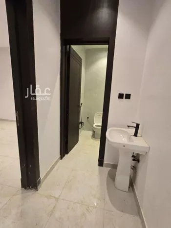 فيلا للبيع في شارع السقاف, حي عكاظ, مدينة الرياض, منطقة الرياض صورة 2