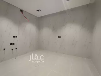 فيلا للبيع في شارع حسين الأبريقي, حي عكاظ, مدينة الرياض, منطقة الرياض صورة 2