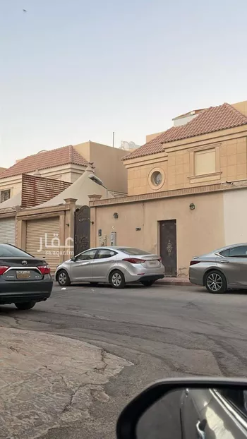 فيلا للبيع في شارع الشهوم, حي الربيع, مدينة الرياض, منطقة الرياض صورة 5