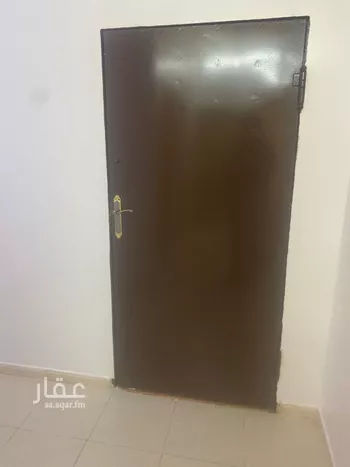 شقة للبيع في شارع عبدالرحمن بن قاسم, حي عكاظ, مدينة الرياض, منطقة الرياض