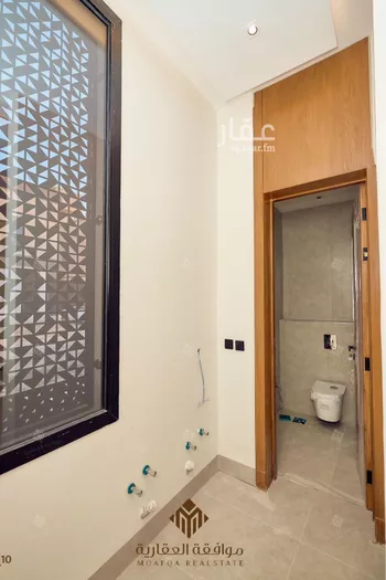 فيلا للبيع في شارع أبي الحسن الأسفرائيني, حي المهدية, مدينة الرياض, منطقة الرياض صورة 4
