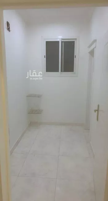 فيلا للبيع في شارع زينب بنت أبي سلمة, حي الرمال, مدينة الرياض, منطقة الرياض صورة 2