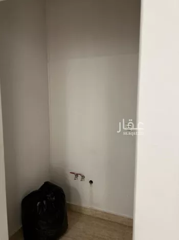 فيلا للإيجار في شارع حجر بن حنظلة, حي مطار الملك خالد الدولي, مدينة الرياض, منطقة الرياض