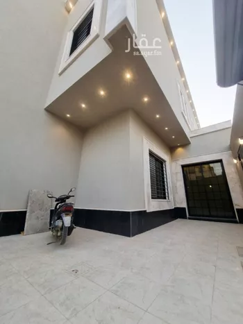 دور للبيع في شارع الشرق, حي الجنادرية, مدينة الرياض, منطقة الرياض
